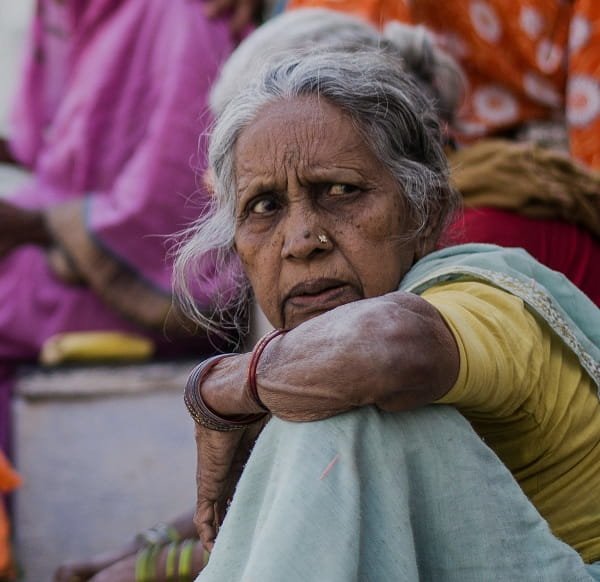 Elder woman supported by SERUDS