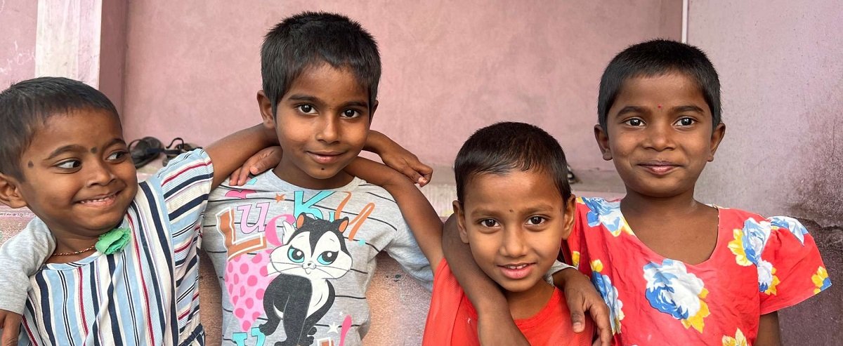 orphanage group photo 1200x493